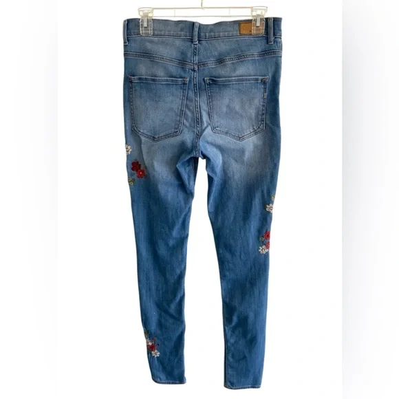 Express Women's legging Jeans with Red Floral Embroidery - Picture 5 of 6